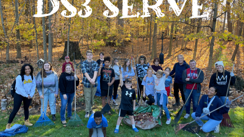 DS3 Middle School Serve Event – Leaf Raking Fun!